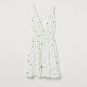NWT: H&M plunging v-neck draw string sun dress - Large